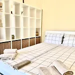 In Complex Sunny Island Deluxe * تشيرنوموريتس