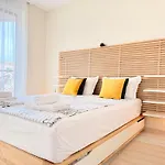 In Complex Sunny Island Deluxe شقة