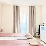 In Complex Sunny Island Deluxe * تشيرنوموريتس