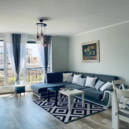 In Complex Sunny Island Deluxe شقة تشيرنوموريتس