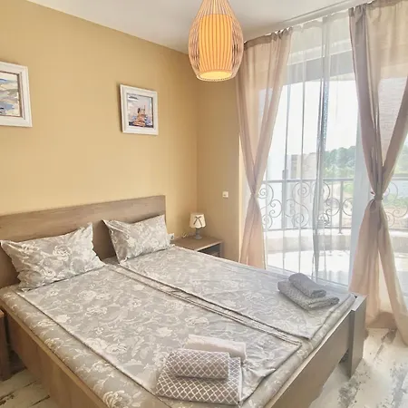 In Complex Sunny Island Deluxe * Chernomorets