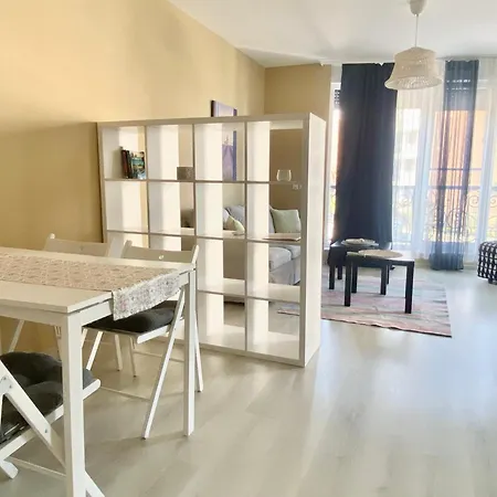 In Complex Sunny Island Deluxe