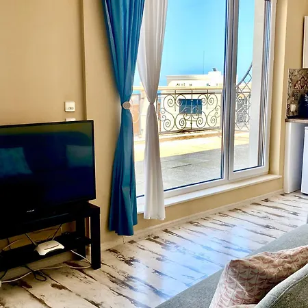 In Complex Sunny Island Deluxe شقة