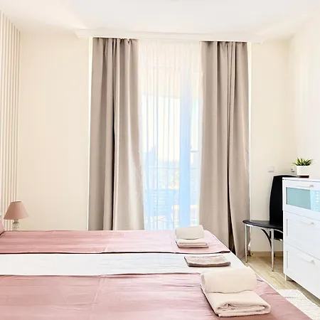 In Complex Sunny Island Deluxe * Chernomorets