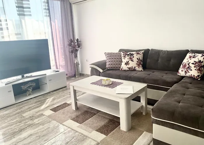 In Complex Sunny Island Deluxe * Chernomorets