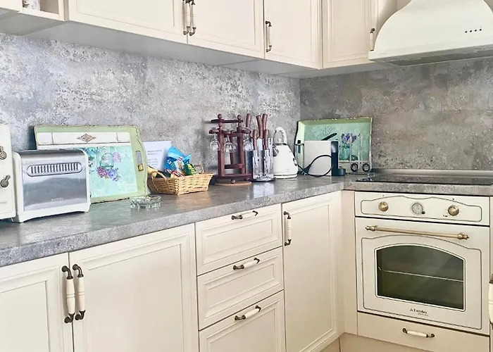 In Complex Sunny Island Deluxe * Chernomorets