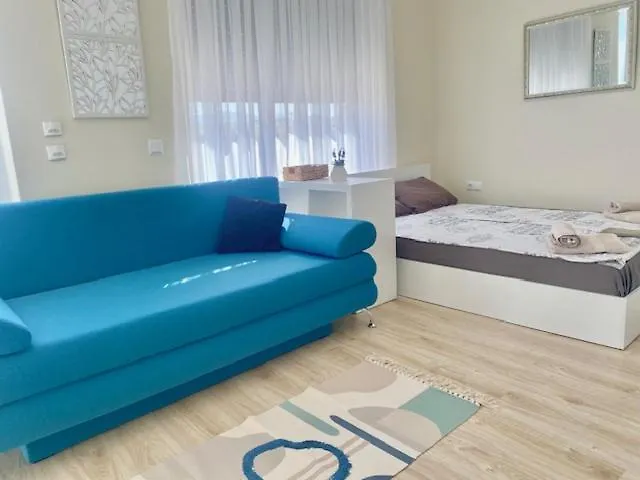 In Complex Sunny Island Deluxe * Chernomorets