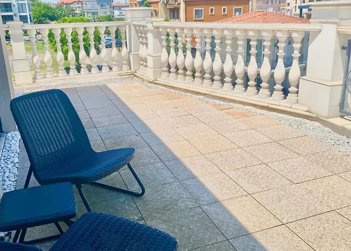 In Complex Sunny Island Deluxe