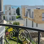 In Complex Sunny Island Deluxe