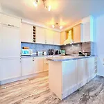 In Complex Sunny Island Deluxe Apartman *