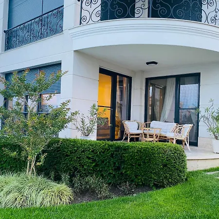 In Complex Sunny Island Deluxe Apartament *