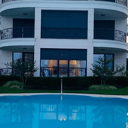 In Complex Sunny Island Deluxe Apartament *