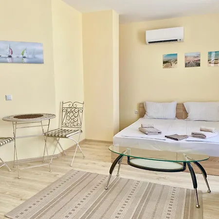 In Complex Sunny Island Deluxe Czernomorec