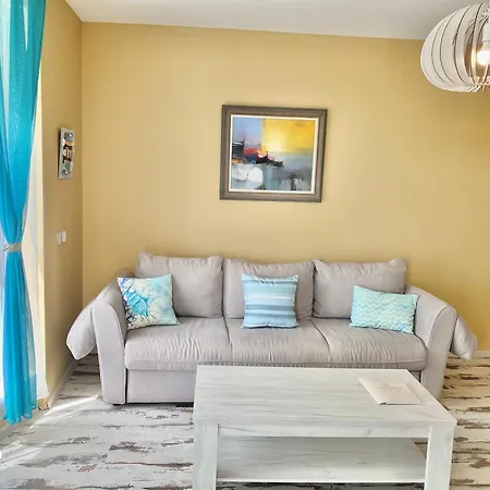 In Complex Sunny Island Deluxe Daire