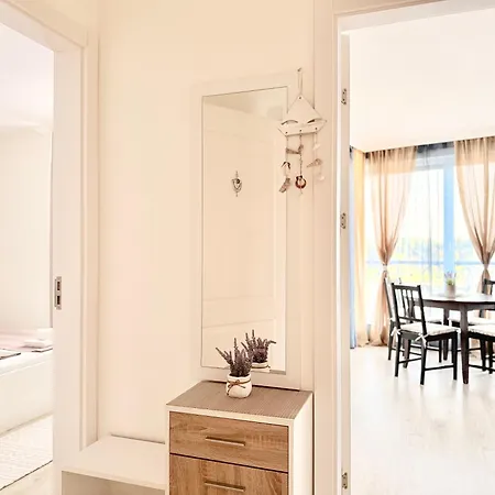 In Complex Sunny Island Deluxe Tchernomorets