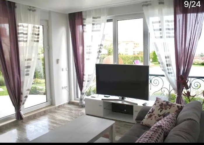 In Complex Sunny Island Deluxe * Csernomorec