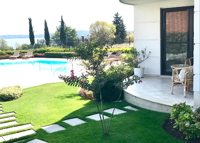 In Complex Sunny Island Deluxe *