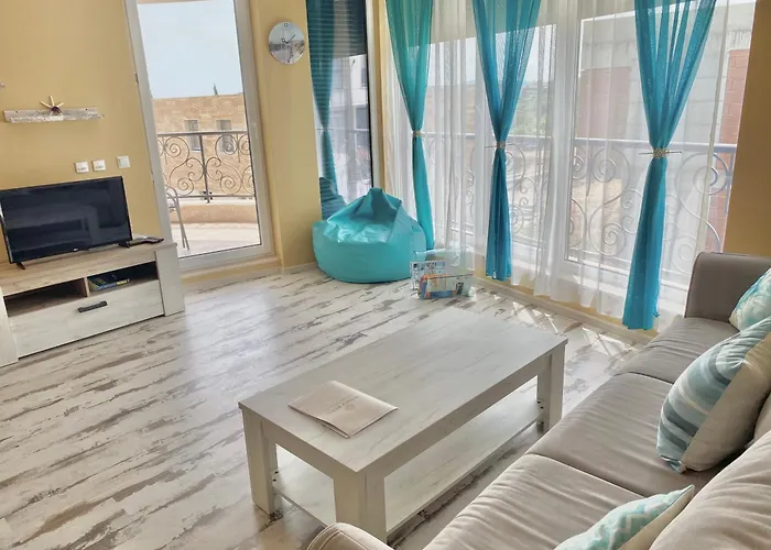 In Complex Sunny Island Deluxe * Chernomorets