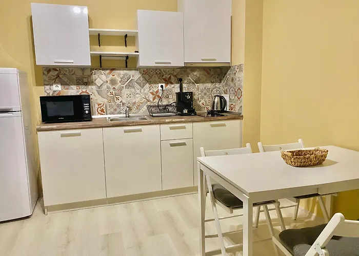 In Complex Sunny Island Deluxe